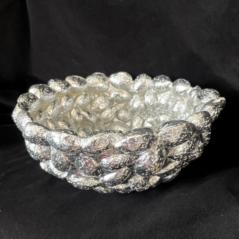 Henry Allen Areaware‎ Almond Bowl.
